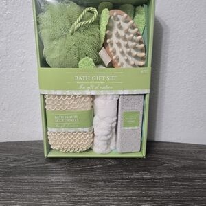 Green Bath Gift Set with Accessories